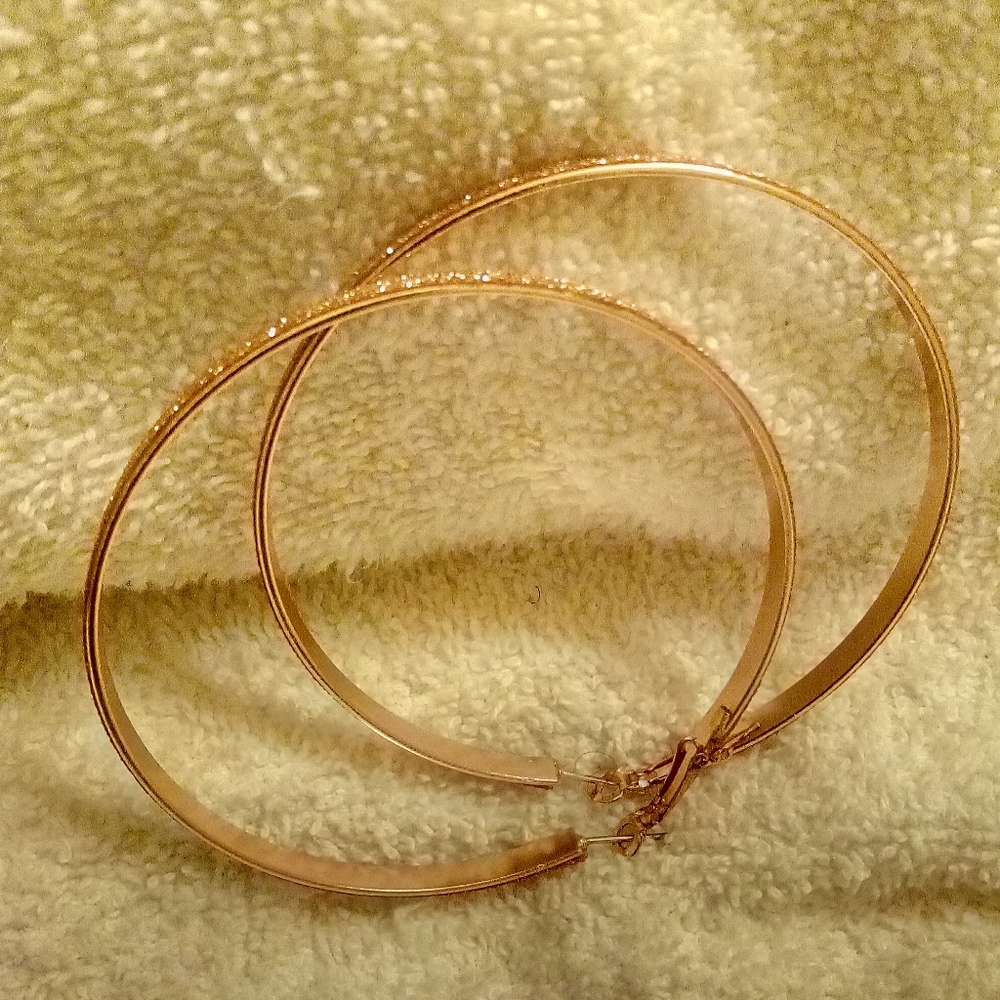 Earrings - Picture 3 of 4